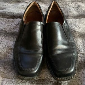 Black leather Ecco shoes